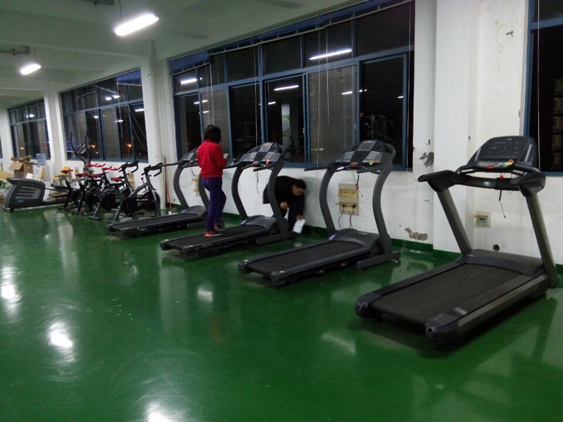 单位健身房器材